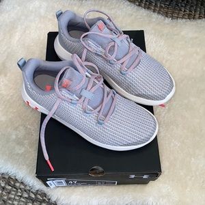 NWT Under Armour GGS Ripple tennis shoes 👟